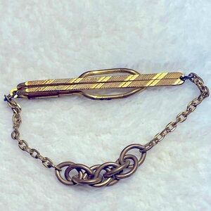 Vintage Hickok Gold Tone Tie Bar Clip